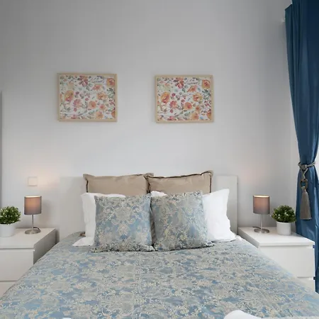 Host Wise - Enchanting Unique Flat - Ace Location Apartment Porto